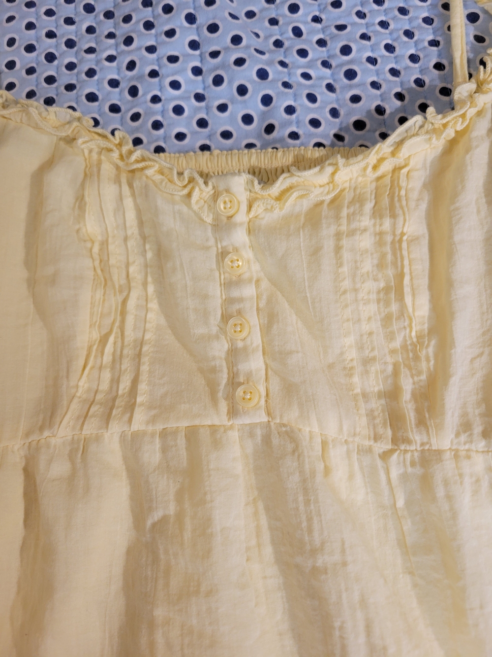 Women’s Cream Lightweight Hollister Top